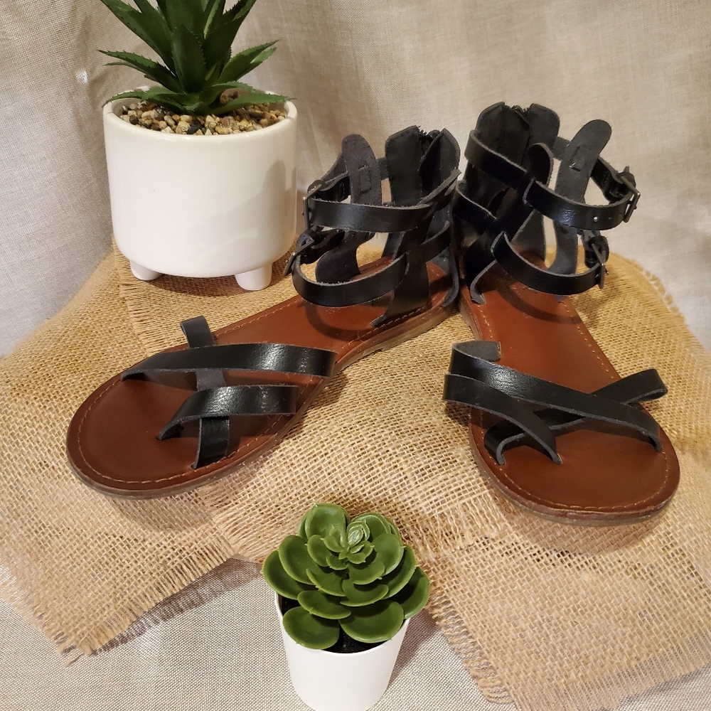 Like New American Eagle sandals